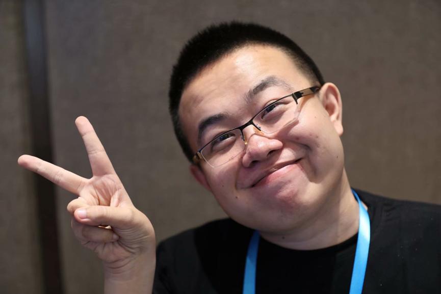 那些花儿致敬英雄,那些花儿改编版致敬英雄