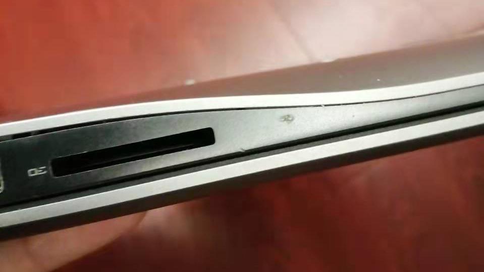 戴尔inspiron7466,戴尔inspiron5548拆解