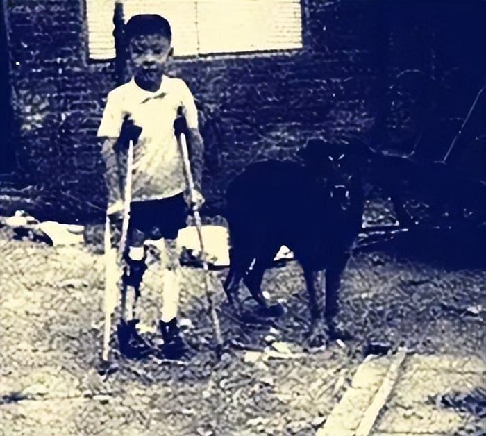 郑智化：因《水手》爆红，不到40岁就隐退歌坛，如今他生活怎样？