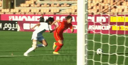 女足亚洲杯决赛王霜停晃转攻,中国女足首战王霜进球动图