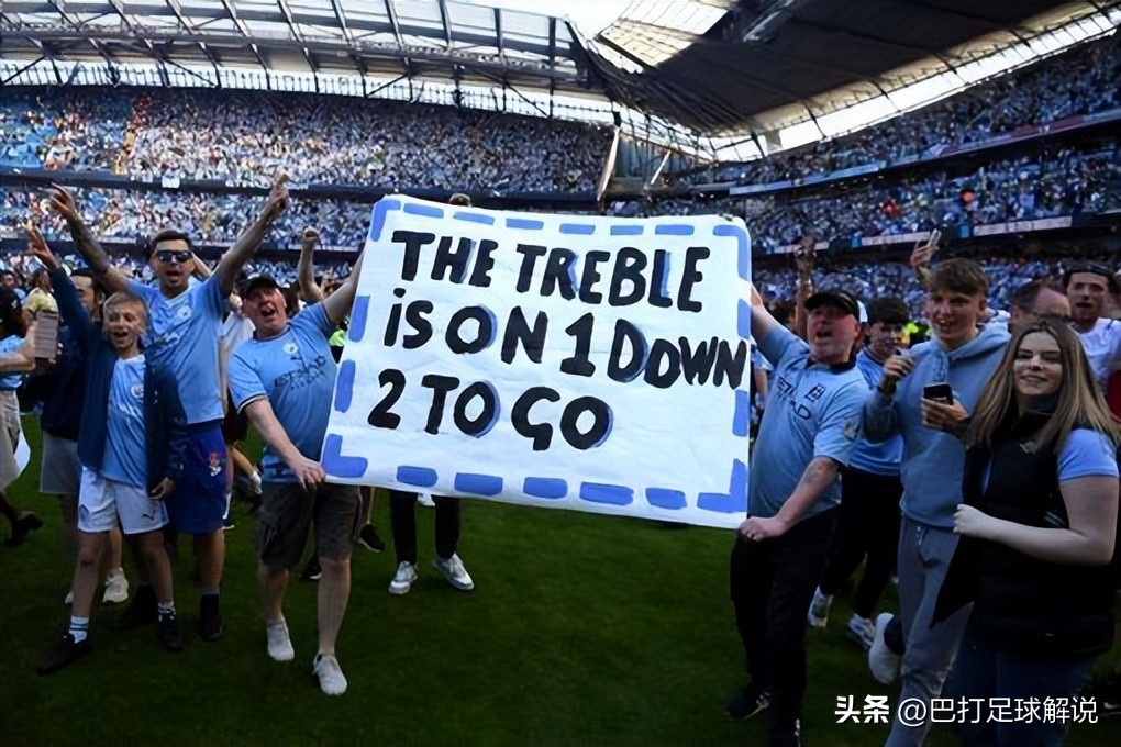 哈兰德何时曼城首秀,哈兰德捧杯