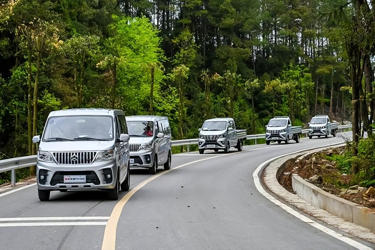 长安星卡新车跑多少动力最好,新长安星卡双排载重评测