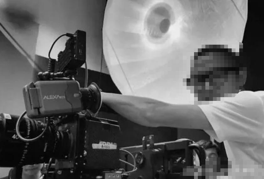 2021年男导演拍小黄片，20部获利百万，每集成本3万他们都拍吐了