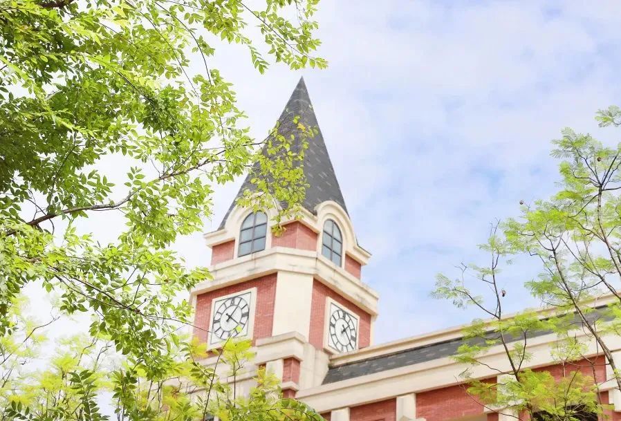 家长参观学校对学校的赞赏,蓝港外国语学校活动