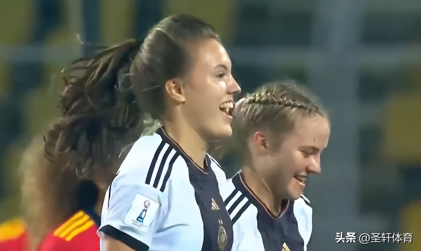 0-1世界杯大黑马遗憾出局,德国队1-2遭日本队逆转重播