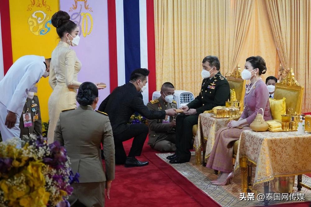 泰国国王最近出席活动,泰国最新国王和王后消息