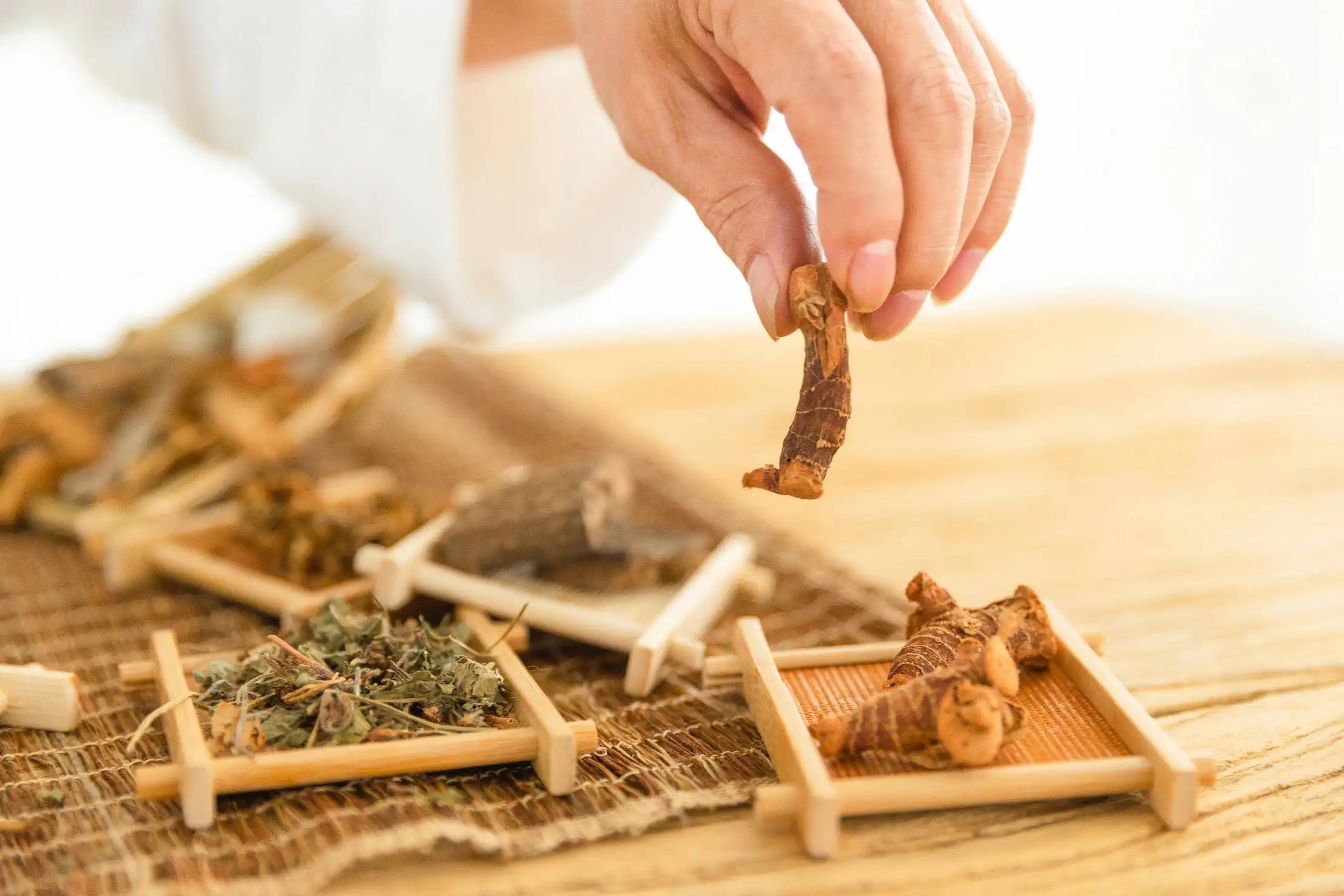 广誉远与九芝堂安宫牛黄丸哪个好,广誉远和九芝堂哪个好