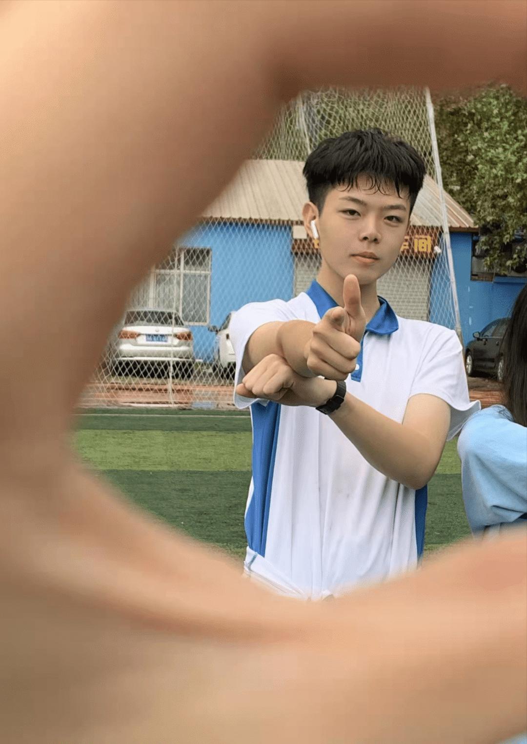 粉发女孩去世了，“凶手”又隐身了