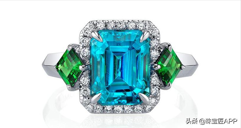 天然锆石有火彩吗,真正的天然红锆石长什么样