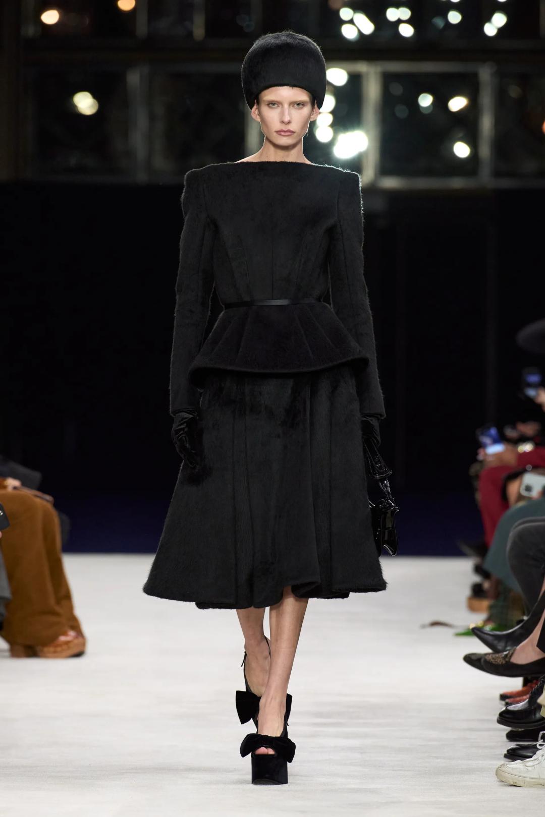 2023秋冬伦敦时装周收官,2022秋冬巴黎时装周什么时候开始