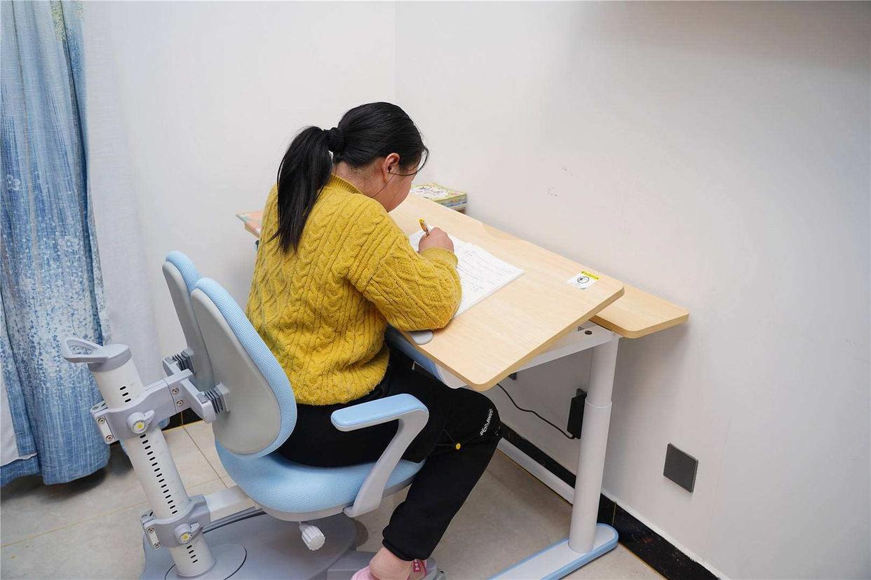 一趴着就腰酸是怎么回事,腰痛趴着有所缓解是什么原因