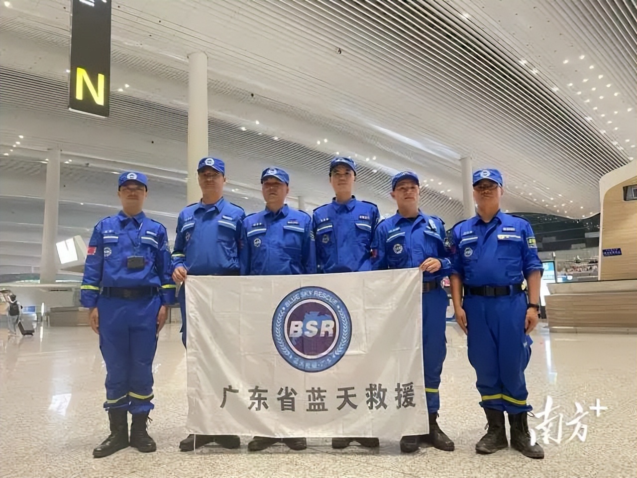 赴土耳其救援车队驰援加沙,赴土耳其救援的中国救援队