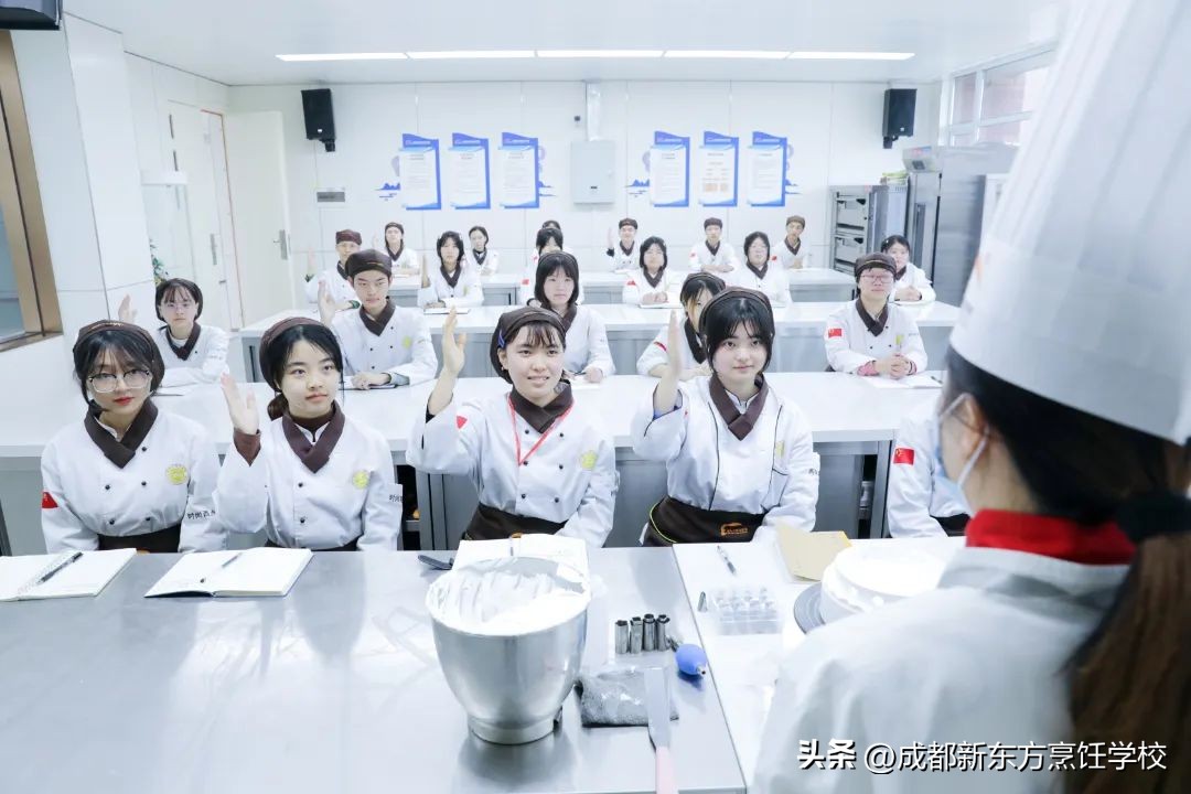 做烘焙有必要去学校学习吗,去学校学烘焙要注意哪些坑