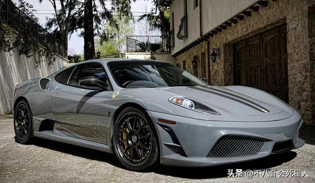 成龙公认的功夫巨星,成龙大名鼎鼎的功夫巨星