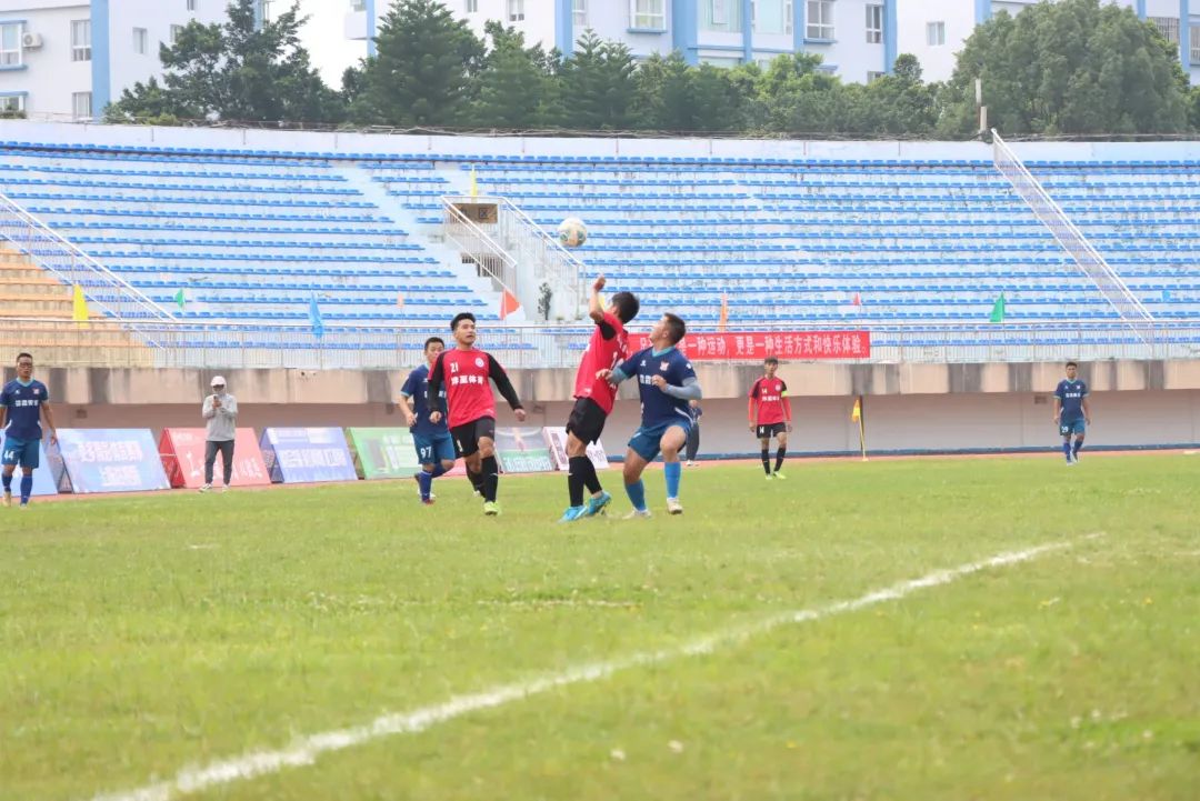 足够精彩栏目,足够精彩足球海报