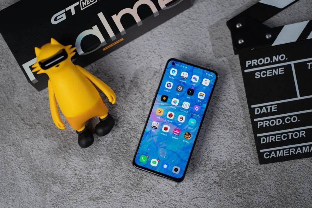 学生党买手机性价比最高的是哪个,现在买手机哪一款比较实用一点