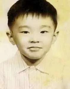 周星驰喜剧之王最后成功当导演,周星驰的喜剧之王为何能成为经典