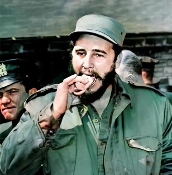 梦露派对旧照曝光,梦露罕见照片100张