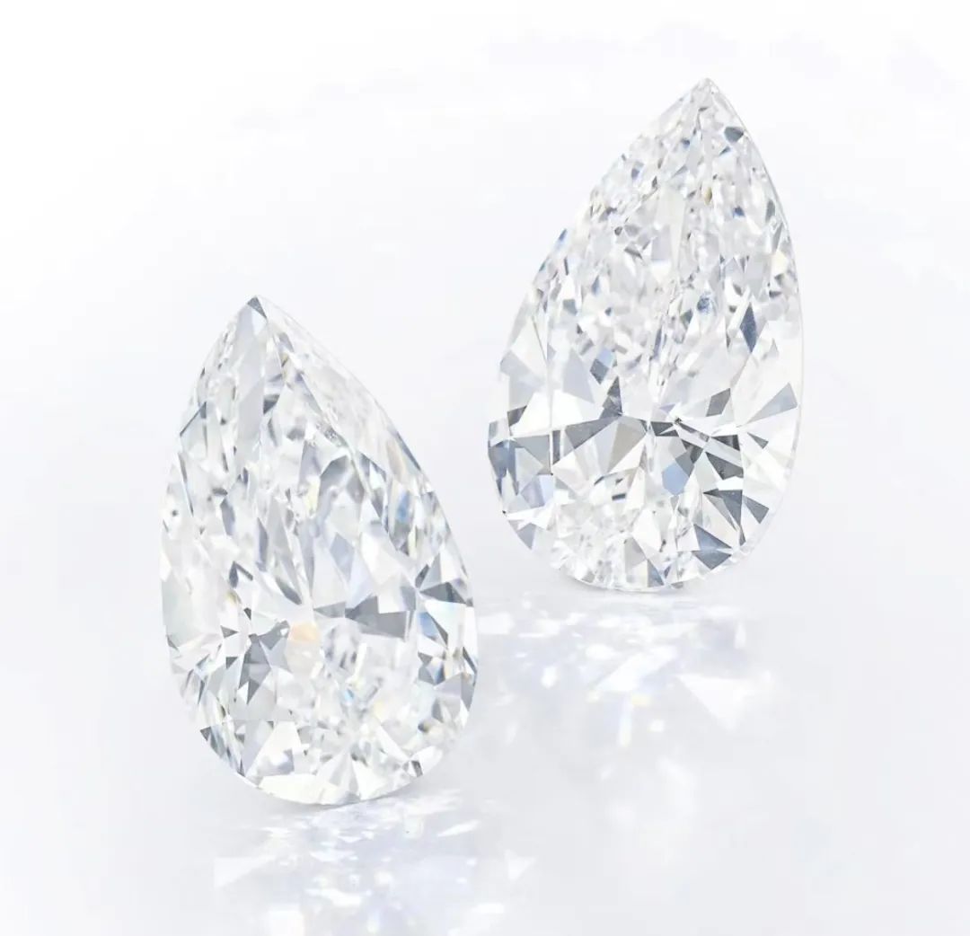 何超莲婚礼礼服珠宝,何超莲收藏的珠宝