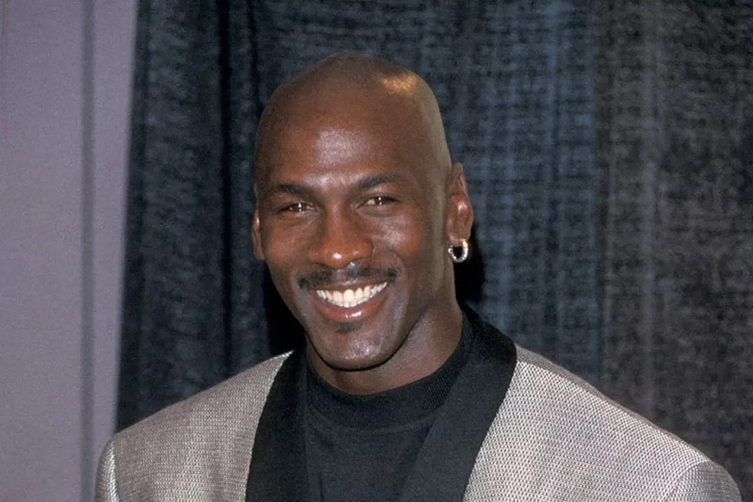 尤塞恩博尔特4x100米接力纪录,尤塞恩博尔特08年奥运会200米