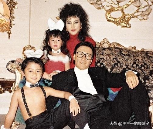 81岁得女，17岁爱上父亲好友，这7对“忘年恋”真的值吗