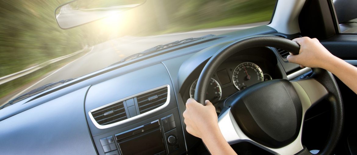 开车有这4个习惯绝对是高手,学会这些开车技巧关键时刻能保命