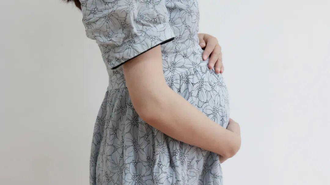 顺产VS剖宫产到底哪个好？终于有医生讲明白了，看完请多爱护女性