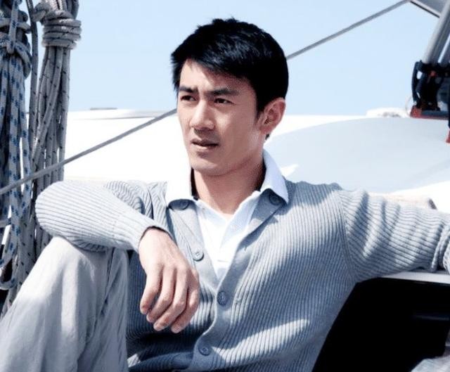 硬汉任天野8岁被家人抛弃,从小被父母抛弃任天野