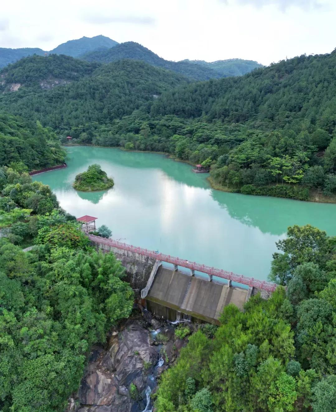 中国小九寨沟真的好美,广州的小九寨沟