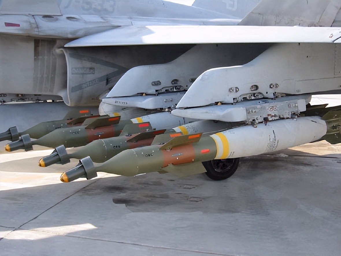 对地精确制导武器,空对地打击导弹