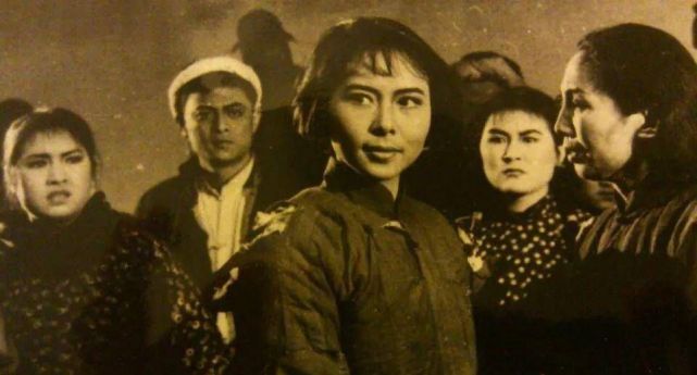 金鸡奖最佳女配角领奖,2023金鸡奖最佳女配角是谁