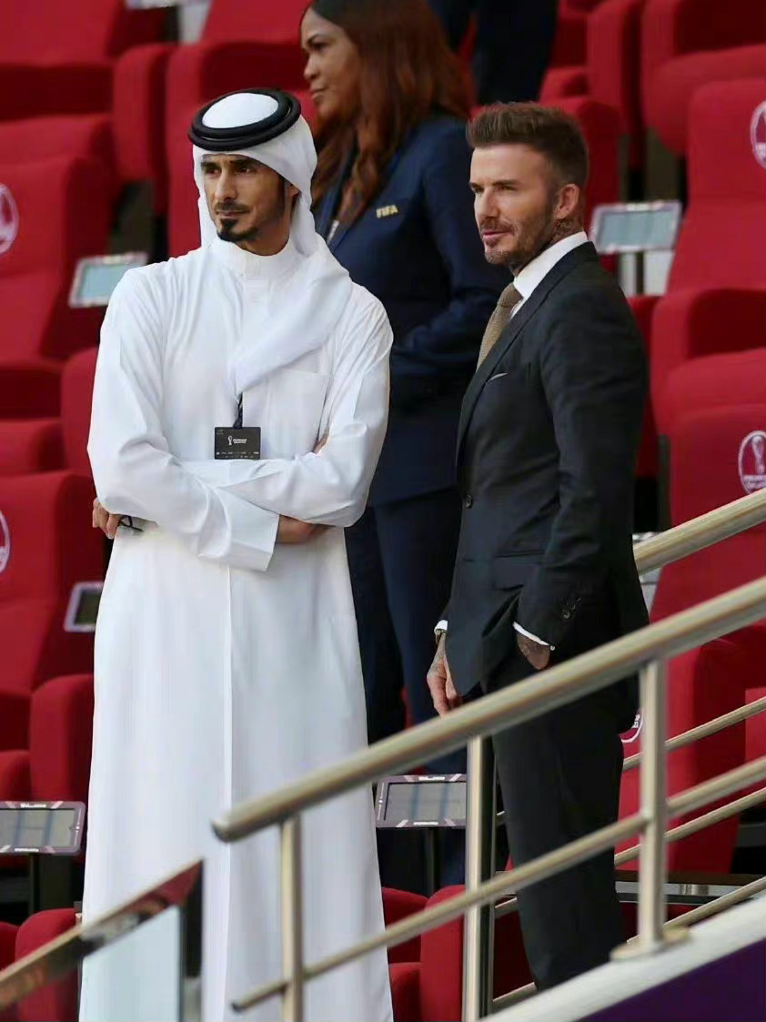 世界杯火出圈的卡塔尔小王子!不戴头巾变土气了,戴着牙套太萌了