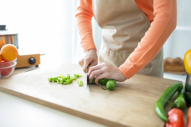 奶油蛋糕吃了不消化闹肚子,冷藏的奶油蛋糕给孩子可以吃吗