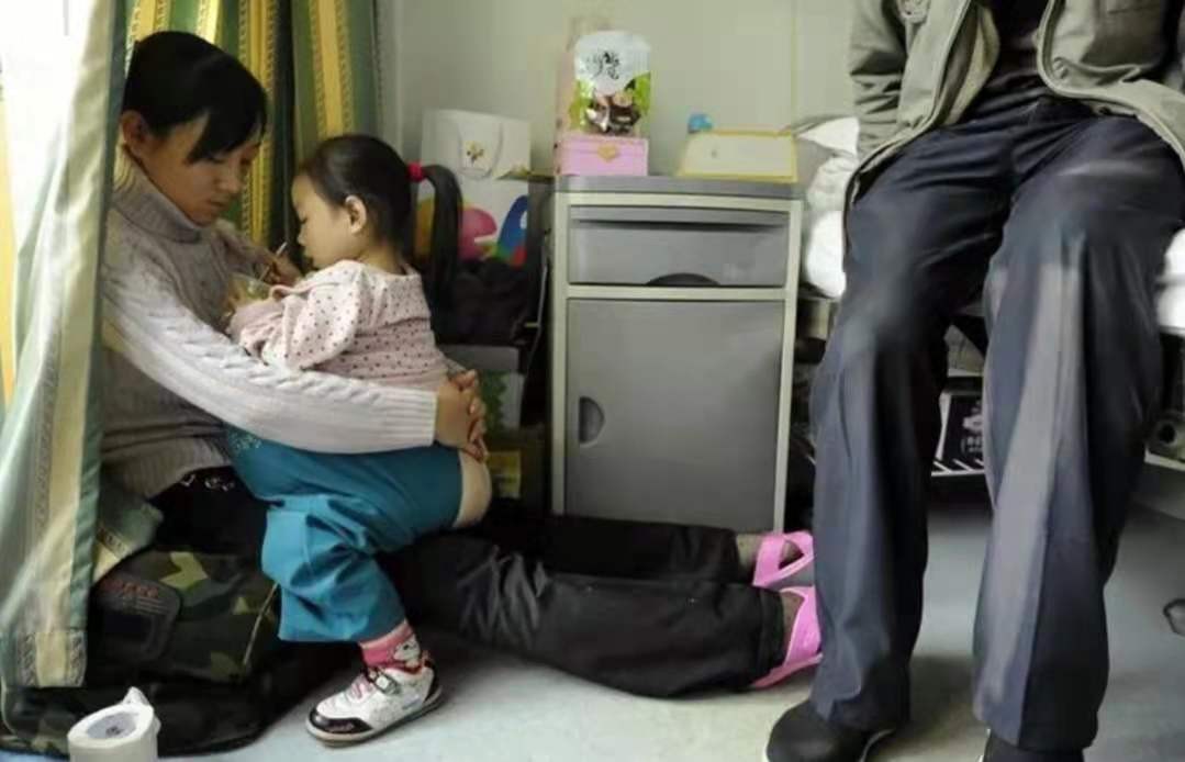 2010年一位山西4岁女童得“怪病”，肚子宽106厘米，后来治好了吗