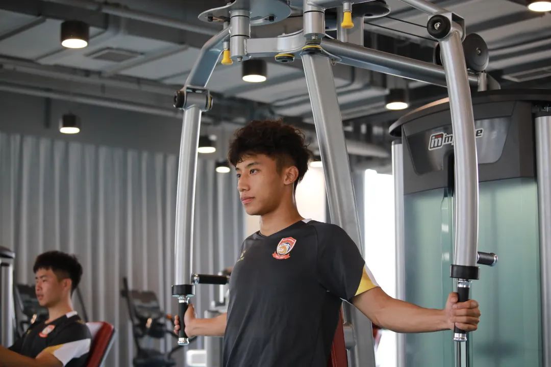 青岛西海岸足球俱乐部基地,青岛青春岛足球俱乐部有限公司