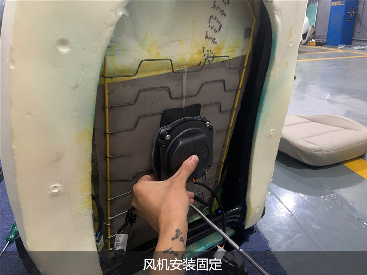 别克君威座椅改超纤皮,别克君威改通风座椅