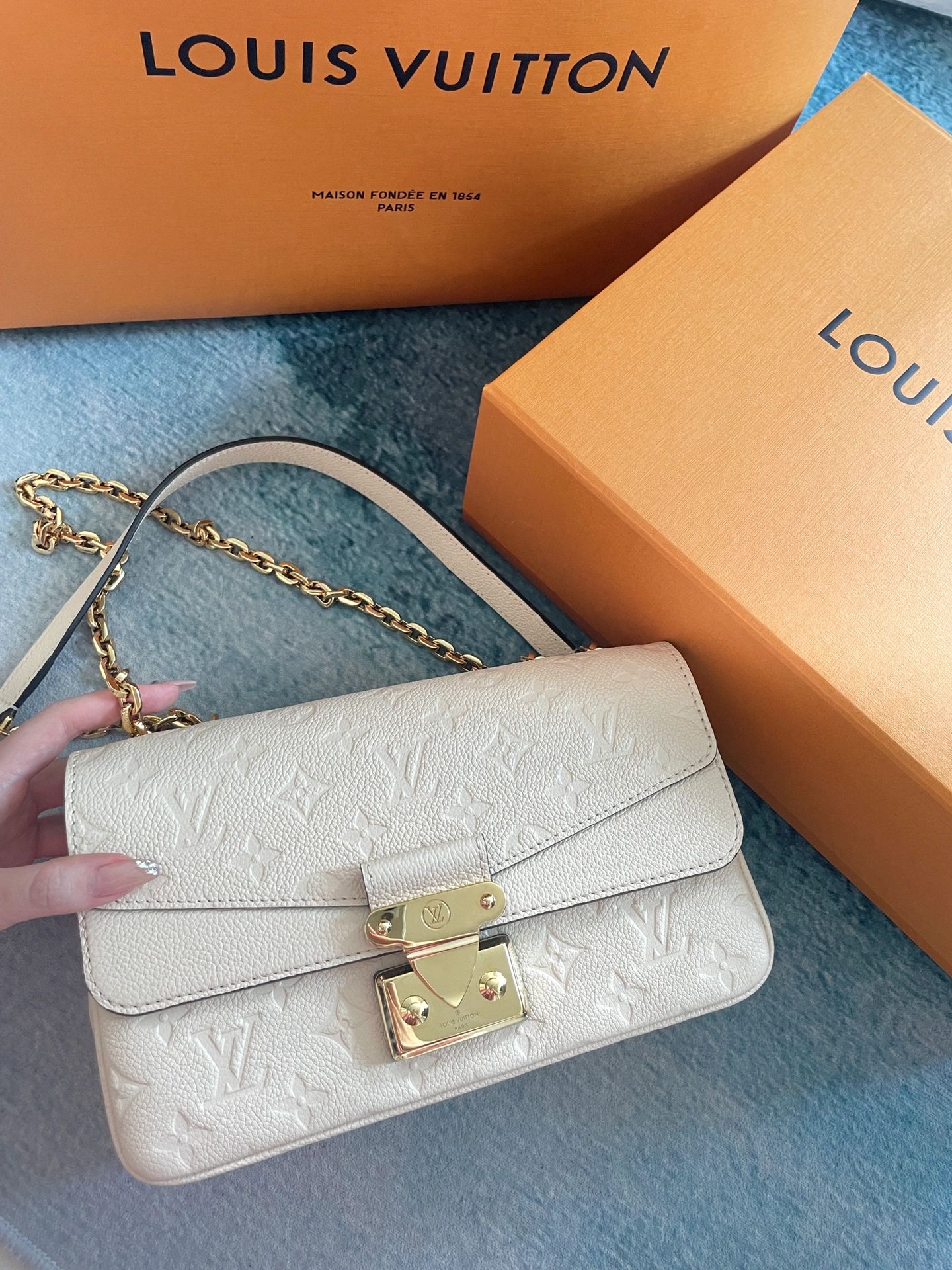 lv新款包包marceau缺点,lvmarceau包哪个颜色好看