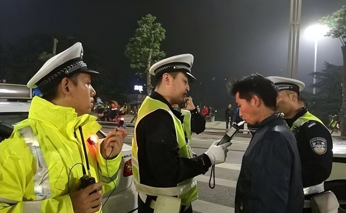 喝完酒后多久可以开车不属于酒驾,酒后几小时能开车不算酒驾