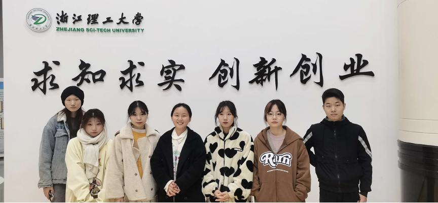 大学生画人肖像,大学生画插画收入