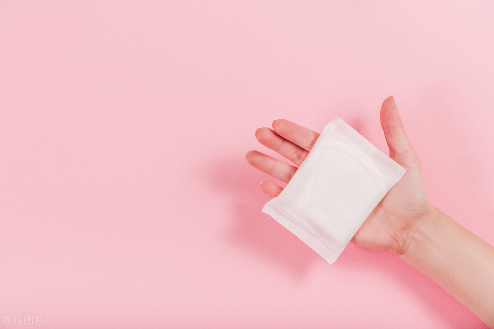 卫生巾使用多久换一次,绝经之后还要用到卫生巾吗