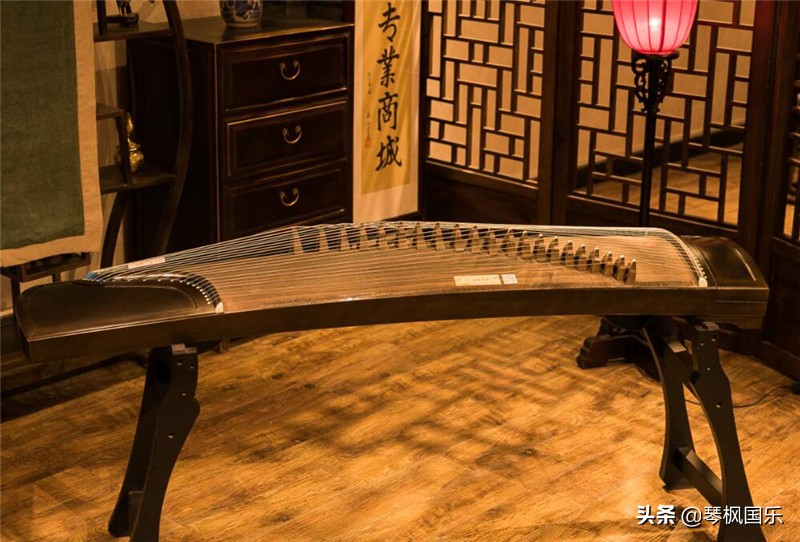 初学古筝买哪个品牌的好,初学古筝买什么牌子的琴好