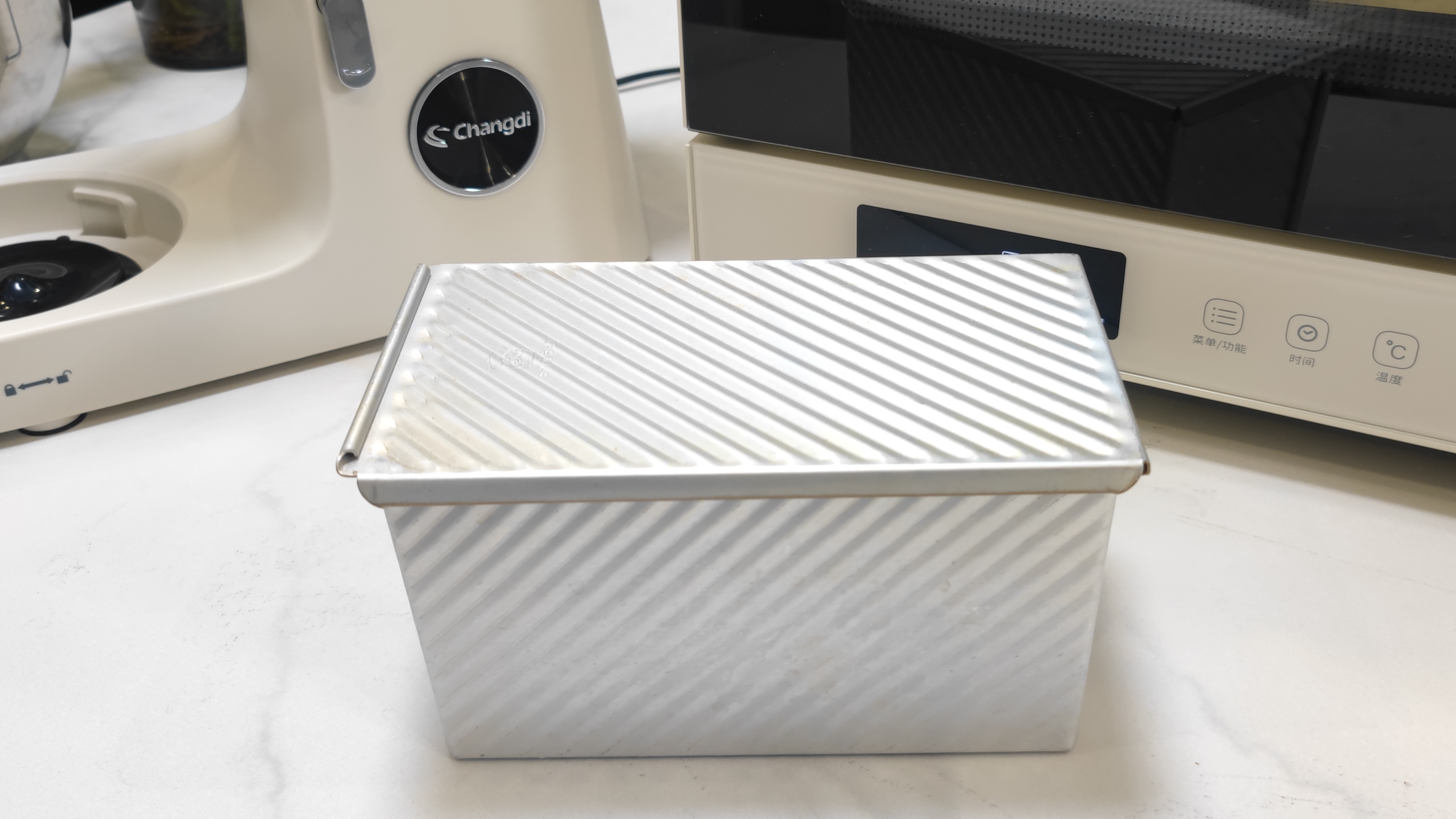 长帝企鹅顶顶和海氏m6哪个好,企鹅顶顶厨师机做蛋糕