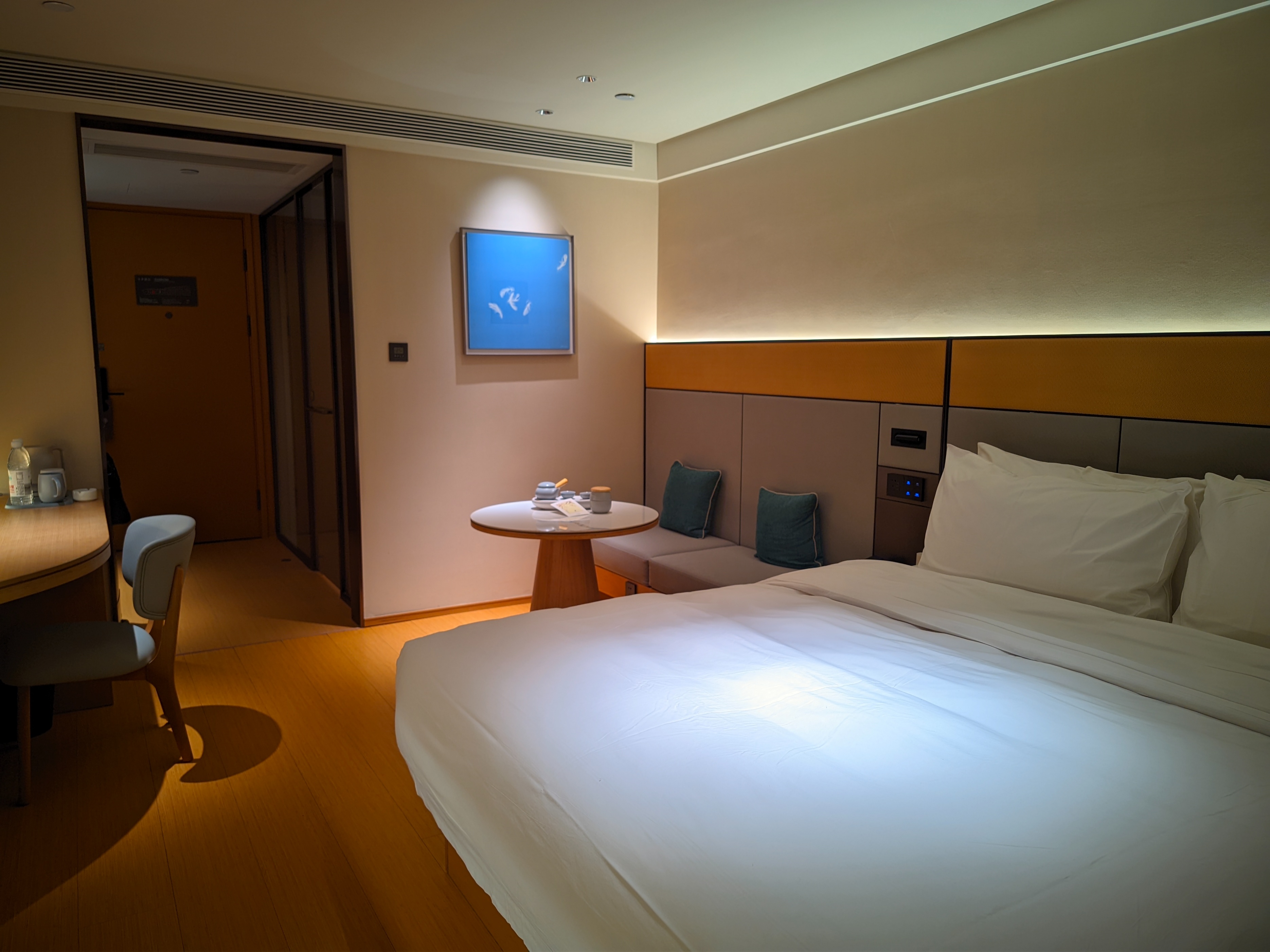 疆内旅游住宿哪里好点呢,新疆旅游酒店怎么选房间