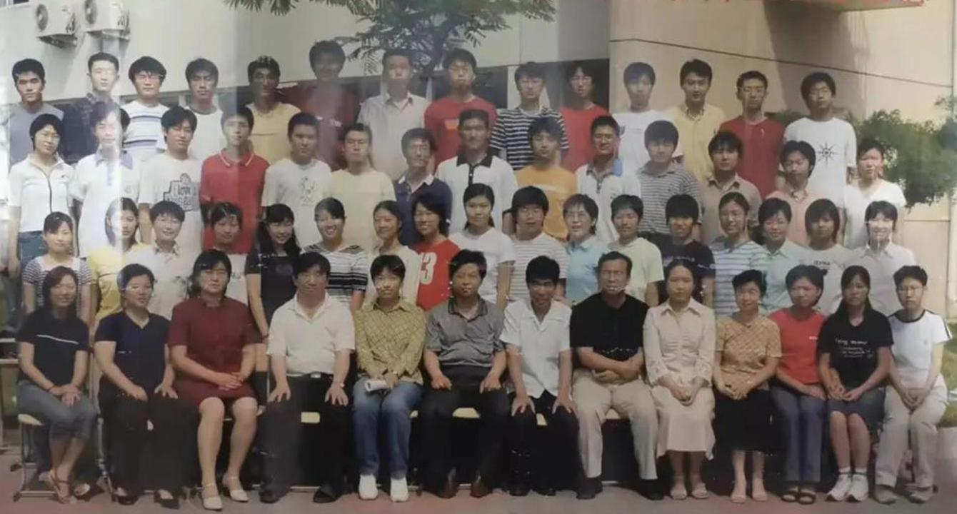 农村女孩年入百万,农村女孩考上大学没学费