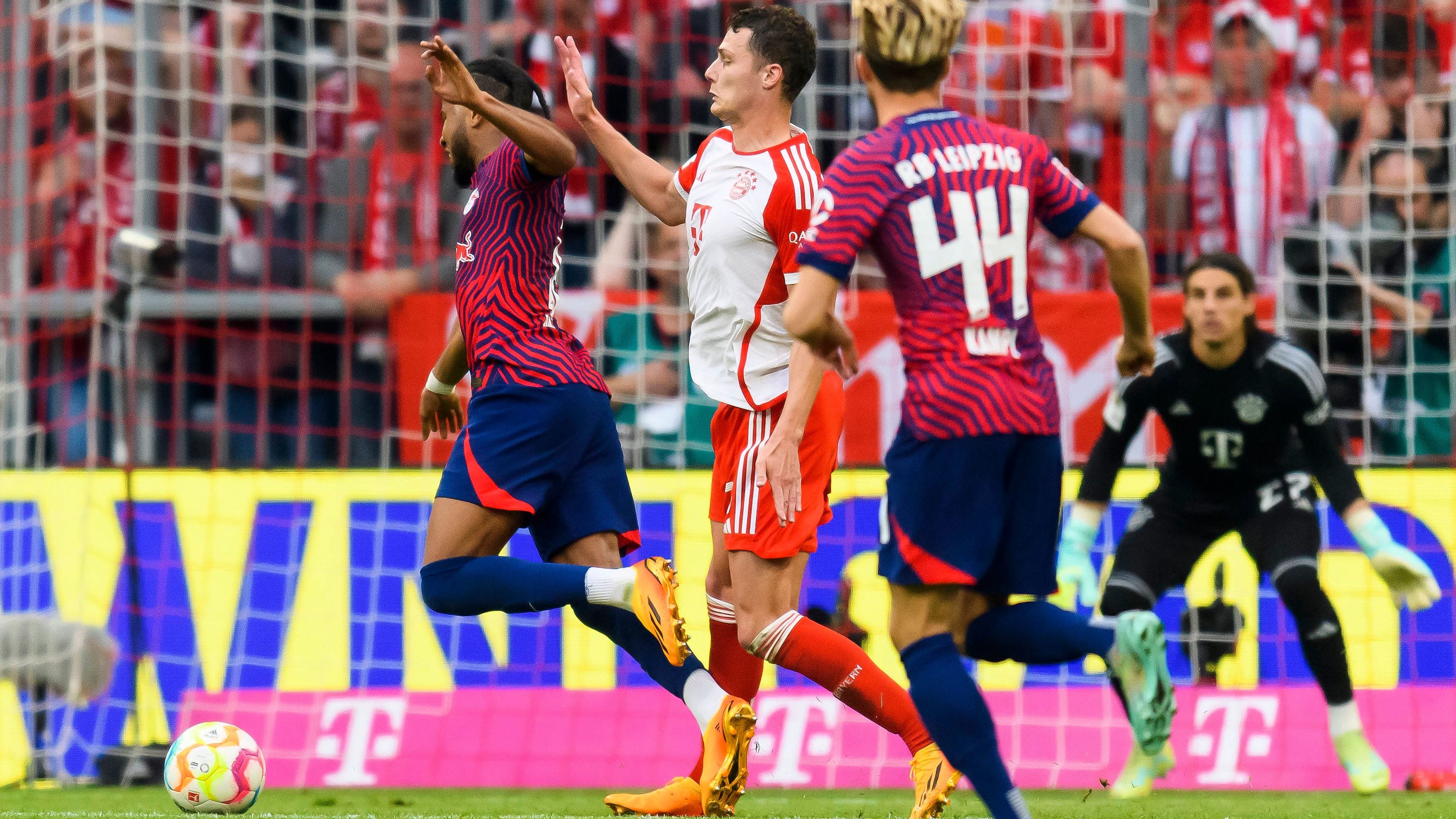 拜仁德甲争冠失去主动权,拜仁主场5-0领先萨尔茨堡