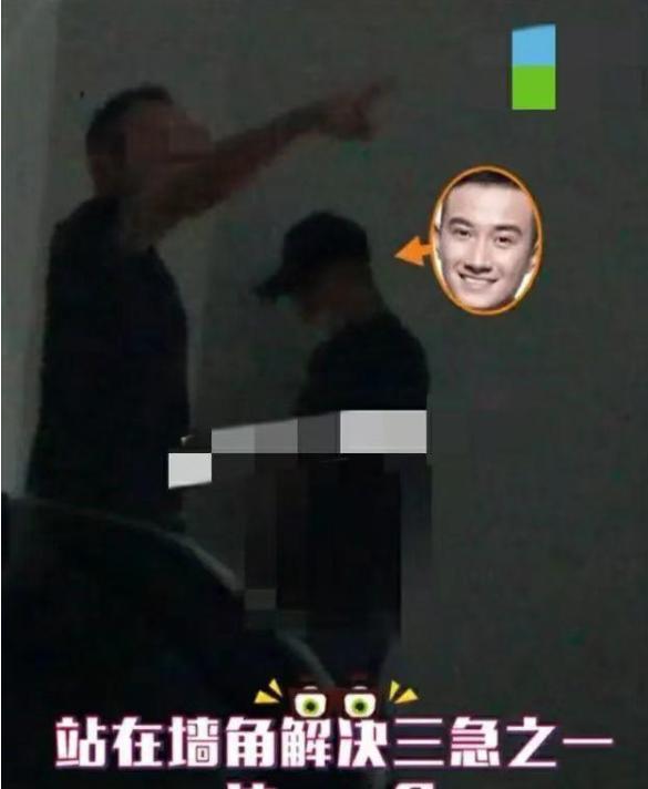 当街小便、踢路人、脚踩高铁桌子，这些明星的素质，一个比一个低