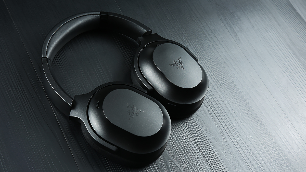 雷蛇头戴式耳机梭鱼专业版,雷蛇梭鱼耳机怎么连接电脑