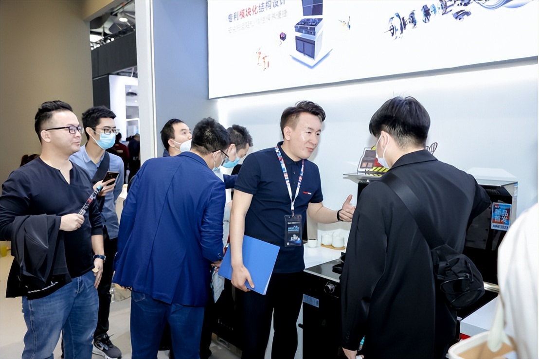 AWE2023直击|德意智家火爆出圈，三大亮点不容错过！