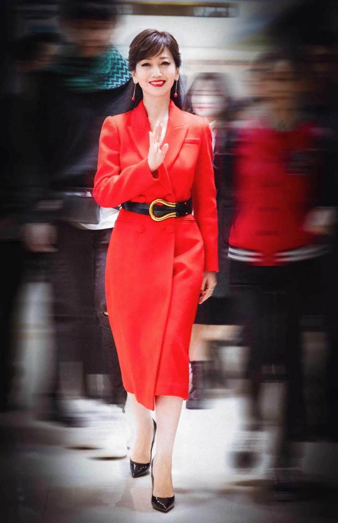 过年为什么要穿红色,过年为什么不能穿红衣服