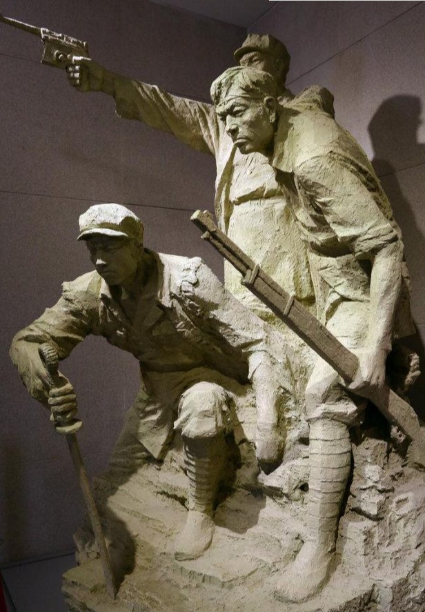 1986年*伯承刘**逝世，*小平邓**看到治丧委员会名单后：怎么没肖永银？